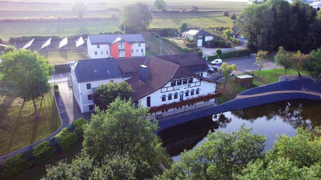 Hotel Burg Hof Exterior photo