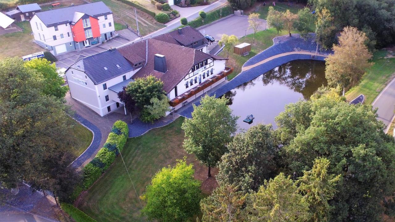 Hotel Burg Hof Exterior photo